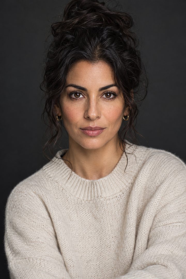 Dana, Wife